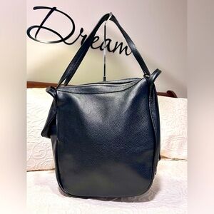 EUC CARLA FERRERI Black Leather Shoulder Bag/Backpack Convertible Bag.